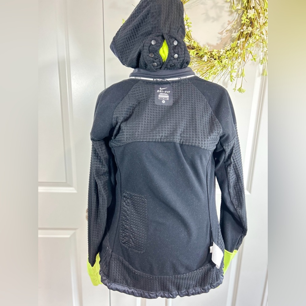Nike Dri-Fit Womens Size SM Shield Max Running Jacket Full Zip Hooded Logo Black - Picture 12 of 16